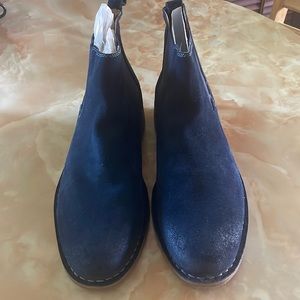 Brand new size 12 Steve Madden in Navy suede boots. Top lid is small in OG box.